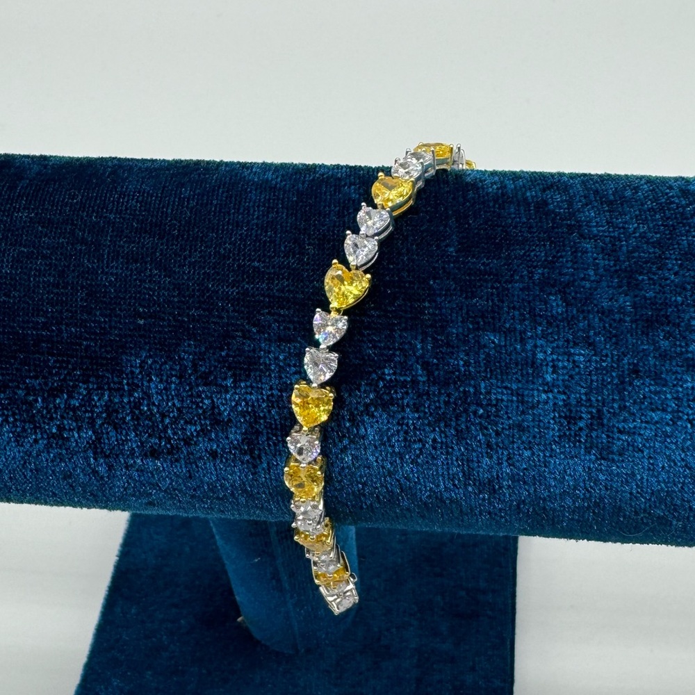 11ct Canary Heart Tennis Bracelet - Picture 5 of 9